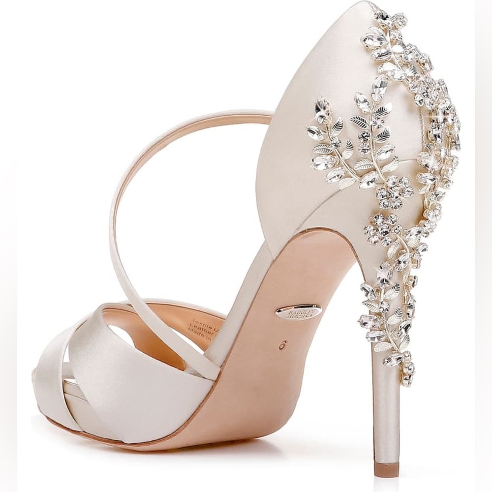 Badgley Mischka Heels! Worn Once